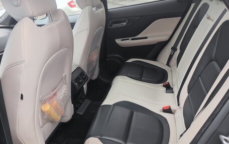 Jaguar F-Pace, 2018 год, 3 400 000 рублей, 15 фотография