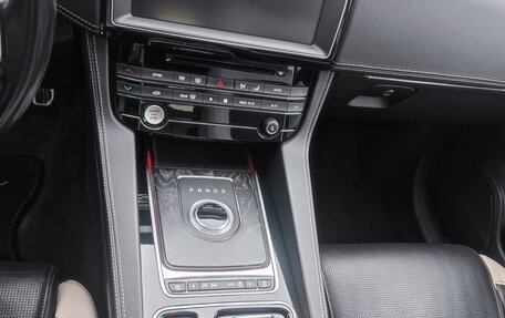 Jaguar F-Pace, 2018 год, 3 400 000 рублей, 11 фотография