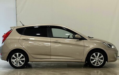 Hyundai Solaris II рестайлинг, 2011 год, 837 000 рублей, 6 фотография