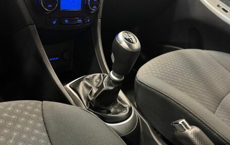 Hyundai Solaris II рестайлинг, 2011 год, 837 000 рублей, 18 фотография