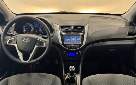 Hyundai Solaris II рестайлинг, 2011 год, 837 000 рублей, 16 фотография