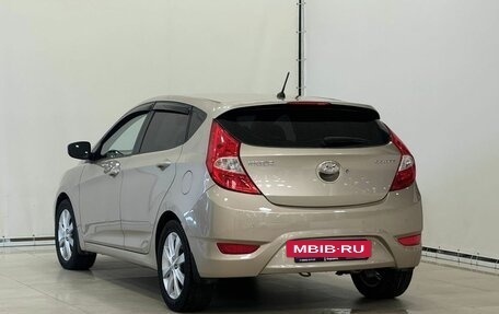 Hyundai Solaris II рестайлинг, 2011 год, 837 000 рублей, 3 фотография