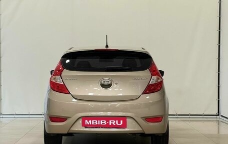 Hyundai Solaris II рестайлинг, 2011 год, 837 000 рублей, 4 фотография