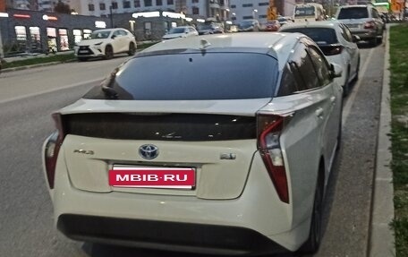 Toyota Prius IV XW50, 2016 год, 1 550 000 рублей, 2 фотография