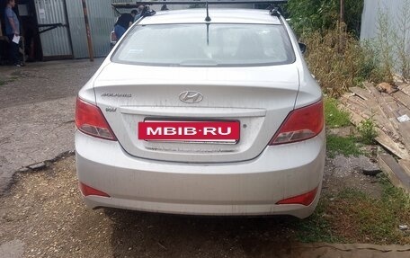 Hyundai Solaris II рестайлинг, 2016 год, 800 000 рублей, 4 фотография