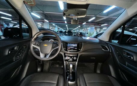 Chevrolet Trax, 2020 год, 2 000 000 рублей, 2 фотография