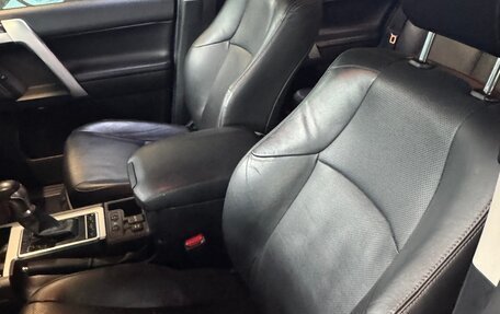 Toyota Land Cruiser Prado 150 рестайлинг 2, 2019 год, 4 700 000 рублей, 12 фотография