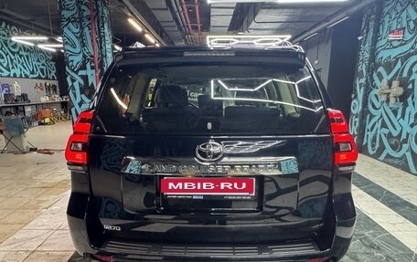 Toyota Land Cruiser Prado 150 рестайлинг 2, 2019 год, 4 700 000 рублей, 7 фотография