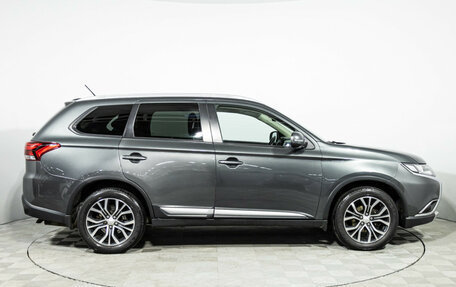 Mitsubishi Outlander III рестайлинг 3, 2015 год, 1 689 898 рублей, 4 фотография