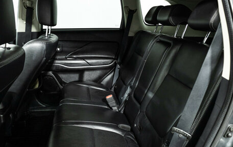 Mitsubishi Outlander III рестайлинг 3, 2015 год, 1 689 898 рублей, 10 фотография