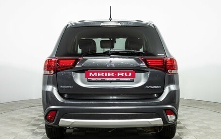 Mitsubishi Outlander III рестайлинг 3, 2015 год, 1 689 898 рублей, 6 фотография