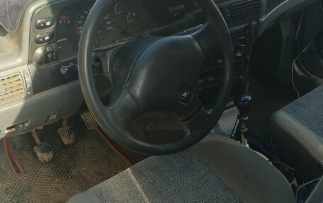 Daewoo Nexia I рестайлинг, 2003 год, 60 000 рублей, 4 фотография