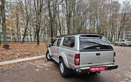 Nissan NP300, 2012 год, 950 000 рублей, 2 фотография