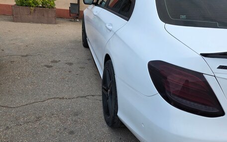 Mercedes-Benz E-Класс, 2016 год, 2 600 000 рублей, 3 фотография