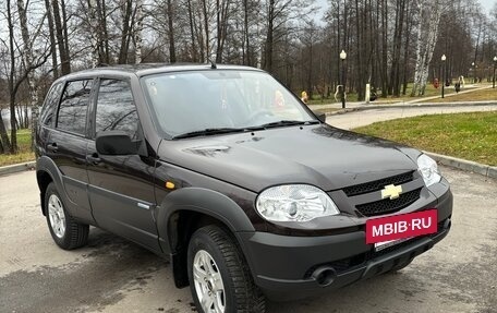 Chevrolet Niva I рестайлинг, 2009 год, 460 000 рублей, 2 фотография