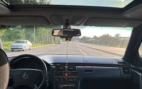 Mercedes-Benz E-Класс, 1996 год, 340 000 рублей, 8 фотография