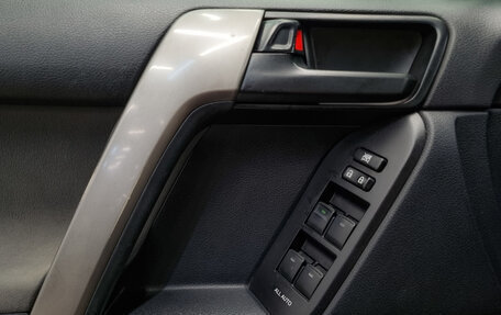 Toyota Land Cruiser Prado 150 рестайлинг 2, 2012 год, 2 270 000 рублей, 9 фотография