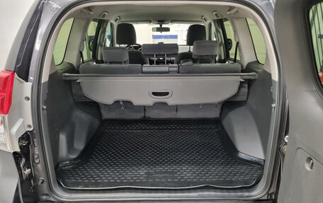 Toyota Land Cruiser Prado 150 рестайлинг 2, 2012 год, 2 270 000 рублей, 12 фотография