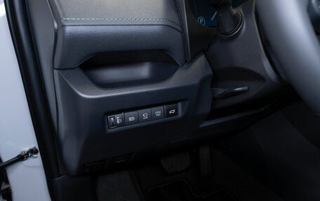 Toyota RAV4, 2025 год, 4 300 000 рублей, 23 фотография