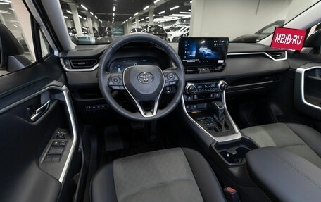 Toyota RAV4, 2025 год, 4 300 000 рублей, 7 фотография