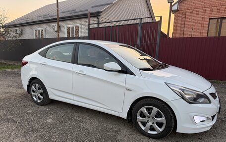 Hyundai Solaris II рестайлинг, 2015 год, 1 050 000 рублей, 8 фотография