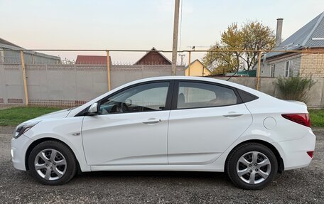 Hyundai Solaris II рестайлинг, 2015 год, 1 050 000 рублей, 5 фотография