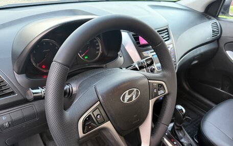 Hyundai Solaris II рестайлинг, 2015 год, 1 050 000 рублей, 16 фотография