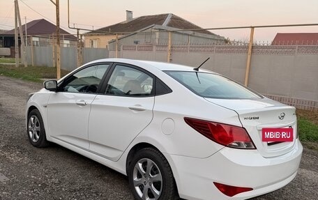 Hyundai Solaris II рестайлинг, 2015 год, 1 050 000 рублей, 3 фотография