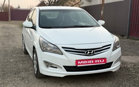 Hyundai Solaris II рестайлинг, 2015 год, 1 050 000 рублей, 13 фотография