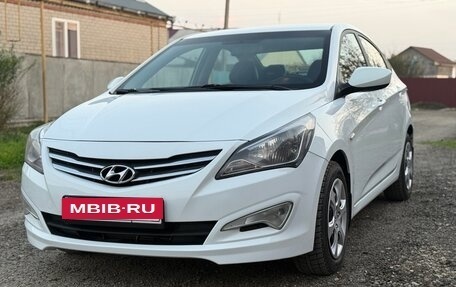 Hyundai Solaris II рестайлинг, 2015 год, 1 050 000 рублей, 12 фотография