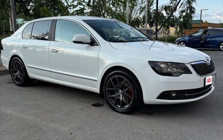 Skoda Superb III рестайлинг, 2013 год, 1 700 000 рублей, 14 фотография