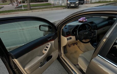 Toyota Avensis III рестайлинг, 2003 год, 700 000 рублей, 16 фотография