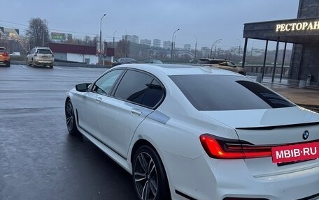 BMW 7 серия, 2019 год, 4 300 000 рублей, 3 фотография