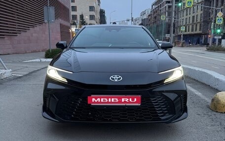 Toyota Camry, 2024 год, 4 050 000 рублей, 3 фотография