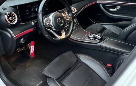 Mercedes-Benz E-Класс, 2018 год, 2 730 000 рублей, 15 фотография