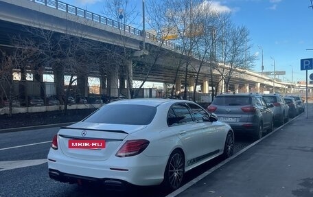 Mercedes-Benz E-Класс, 2018 год, 2 730 000 рублей, 17 фотография
