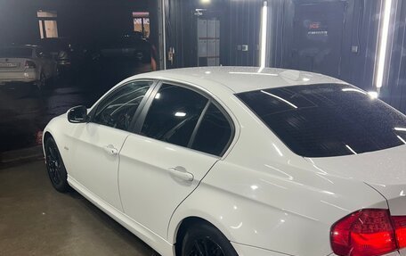 BMW 3 серия, 2011 год, 1 150 000 рублей, 15 фотография
