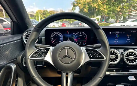 Mercedes-Benz A-Класс, 2024 год, 2 430 000 рублей, 9 фотография