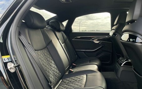 Audi A8, 2022 год, 10 000 000 рублей, 23 фотография