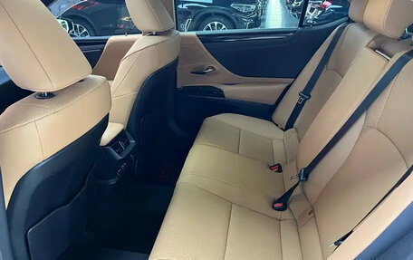 Lexus ES VII, 2022 год, 2 740 000 рублей, 17 фотография