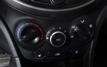 Hyundai Solaris II рестайлинг, 2011 год, 899 000 рублей, 14 фотография