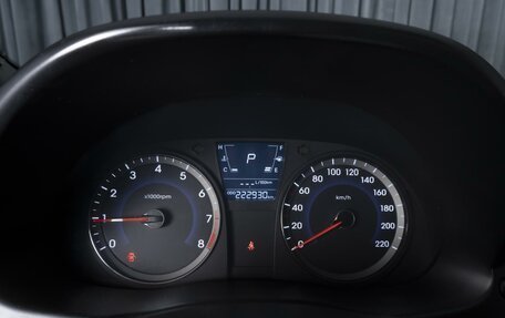 Hyundai Solaris II рестайлинг, 2011 год, 899 000 рублей, 19 фотография