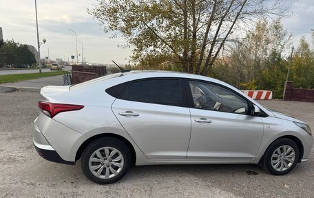 Hyundai Solaris II рестайлинг, 2022 год, 1 460 000 рублей, 4 фотография