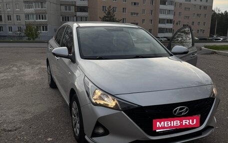 Hyundai Solaris II рестайлинг, 2022 год, 1 460 000 рублей, 2 фотография
