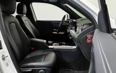 Mercedes-Benz GLB, 2022 год, 3 200 000 рублей, 16 фотография