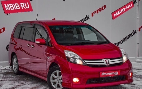 Toyota ISis I, 2013 год, 1 470 000 рублей, 3 фотография