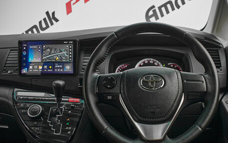 Toyota ISis I, 2013 год, 1 470 000 рублей, 12 фотография