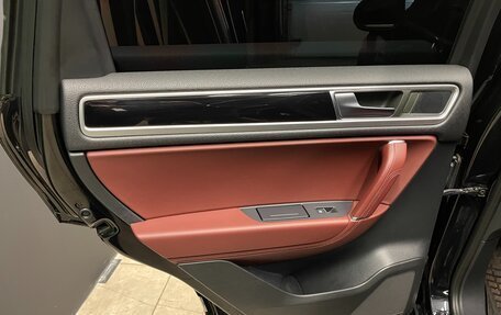 Volkswagen Touareg III, 2015 год, 2 650 000 рублей, 12 фотография