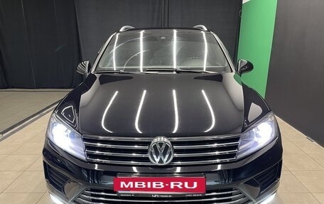 Volkswagen Touareg III, 2015 год, 2 650 000 рублей, 2 фотография