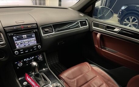 Volkswagen Touareg III, 2015 год, 2 650 000 рублей, 21 фотография